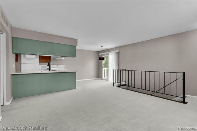 273 Inlet Court, Walled Lake, MI 48390