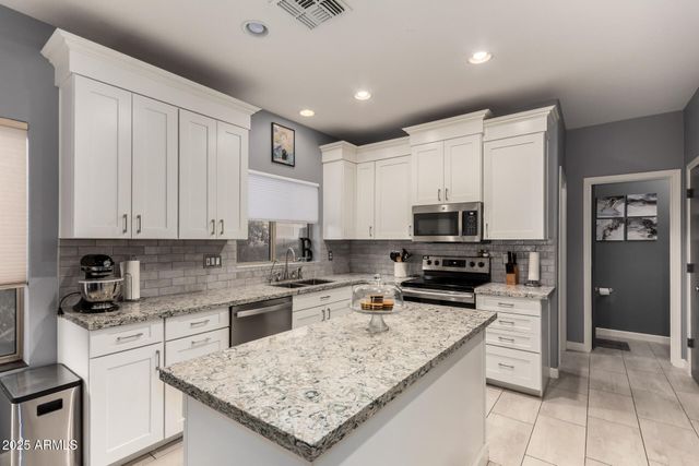 40725 N CAPITAL Court, Anthem, AZ 85086