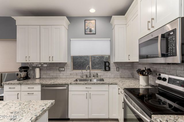 40725 N CAPITAL Court, Anthem, AZ 85086