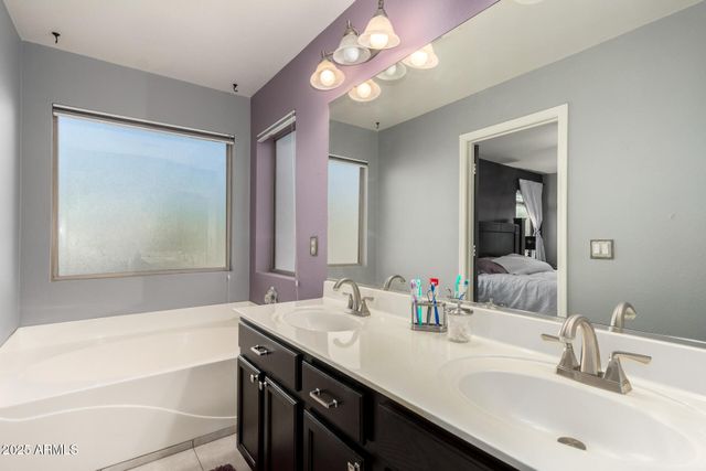 40725 N CAPITAL Court, Anthem, AZ 85086