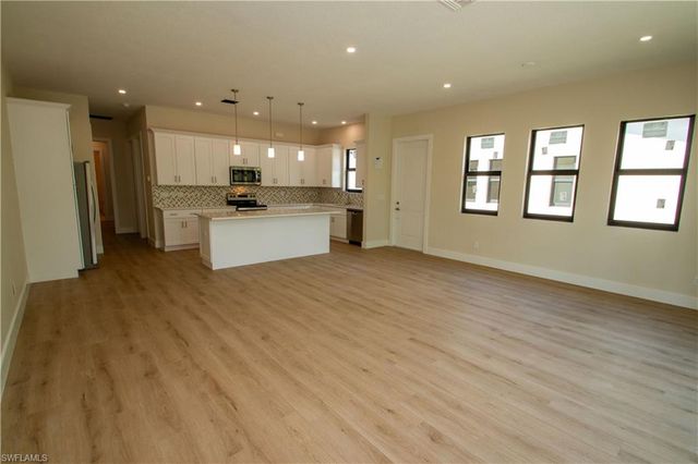 5826 Jasper Way # 101, Naples, FL 34112