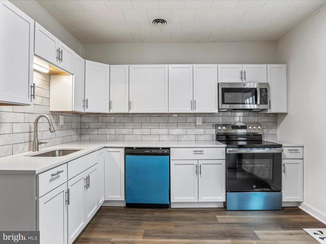 487 PORTER AVE, Martinsburg, WV 25401