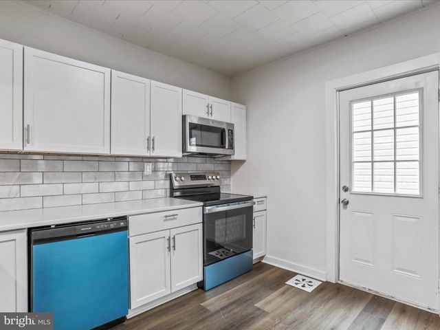 487 PORTER AVE, Martinsburg, WV 25401