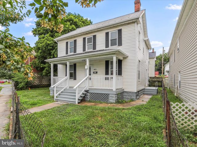 487 PORTER AVE, Martinsburg, WV 25401