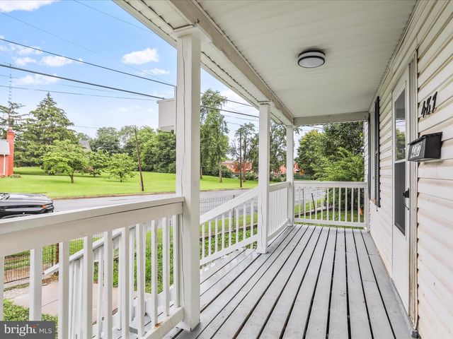 487 PORTER AVE, Martinsburg, WV 25401