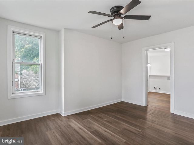 487 PORTER AVE, Martinsburg, WV 25401