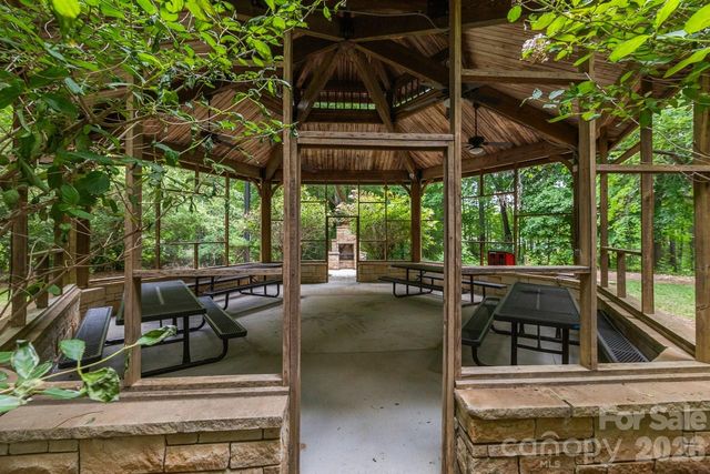 4415 Everclear Court, Charlotte, NC 28216