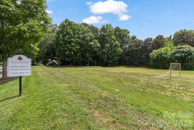 4415 Everclear Court, Charlotte, NC 28216