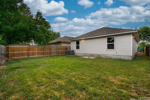 430 S Acme Rd, San Antonio, TX 78237