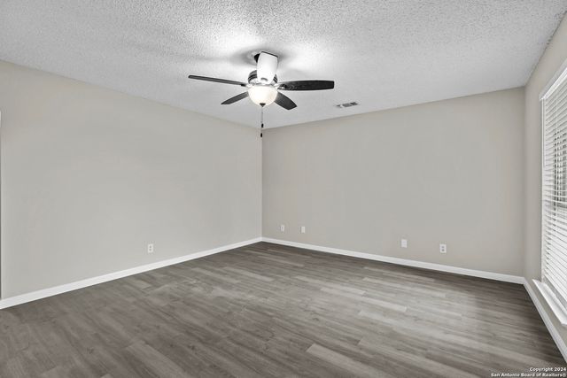 430 S Acme Rd, San Antonio, TX 78237