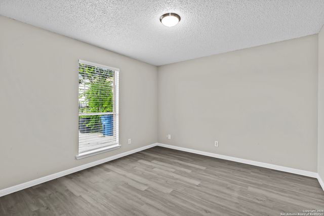 430 S Acme Rd, San Antonio, TX 78237