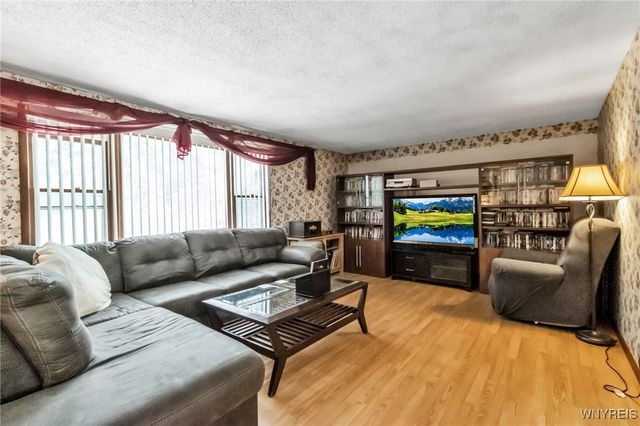 34 Broadway Street, Oakfield, NY 14125