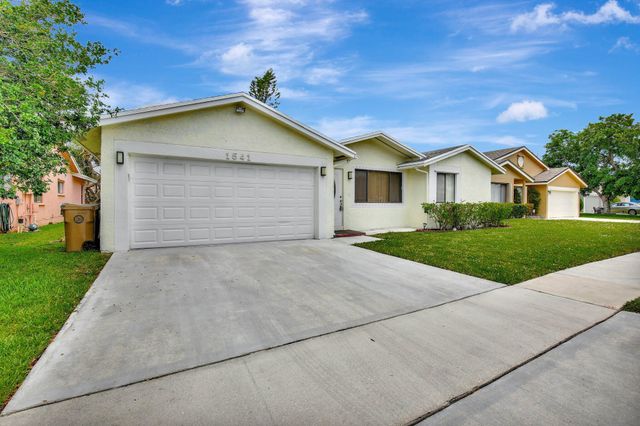 1541 SW 102nd Terrace, Davie, FL 33324