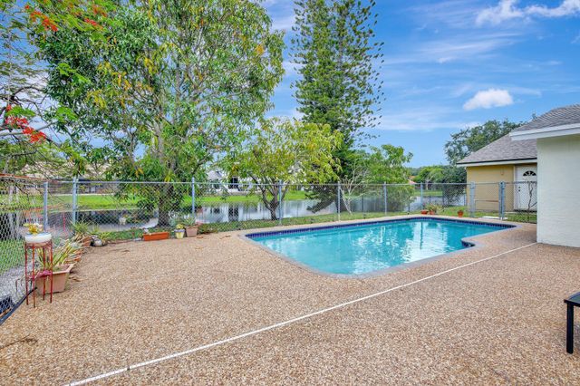 1541 SW 102nd Terrace, Davie, FL 33324