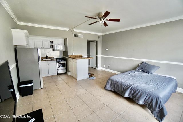 311 W ASHLEY Street 812, Jacksonville, FL 32202