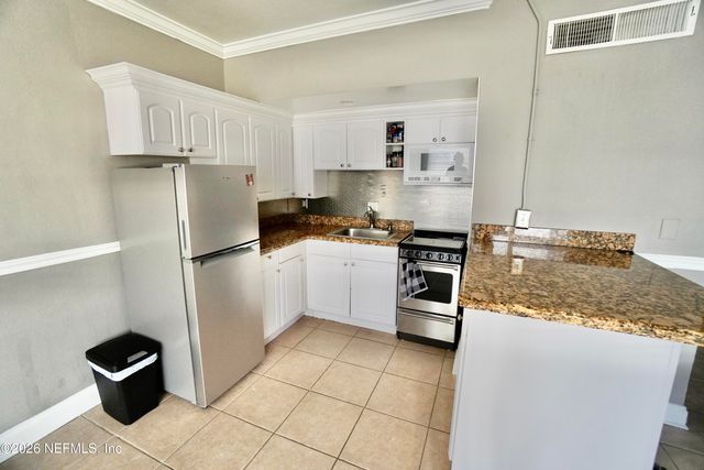 311 W ASHLEY Street 812, Jacksonville, FL 32202