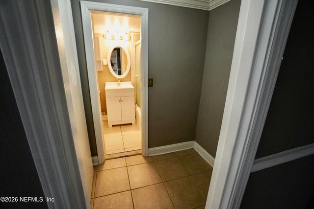 311 W ASHLEY Street 812, Jacksonville, FL 32202