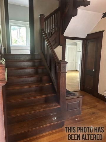 19 Wellesley Rd, Holyoke, MA 01040