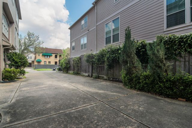 1414 Crocker Street, Houston, TX 77019