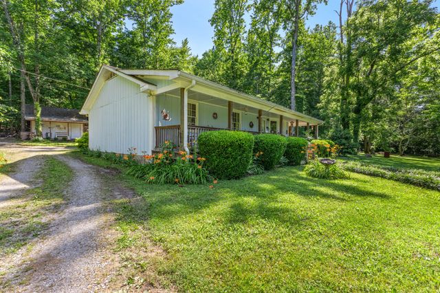 1611 Harpeth Xing, Ashland City, TN 37015
