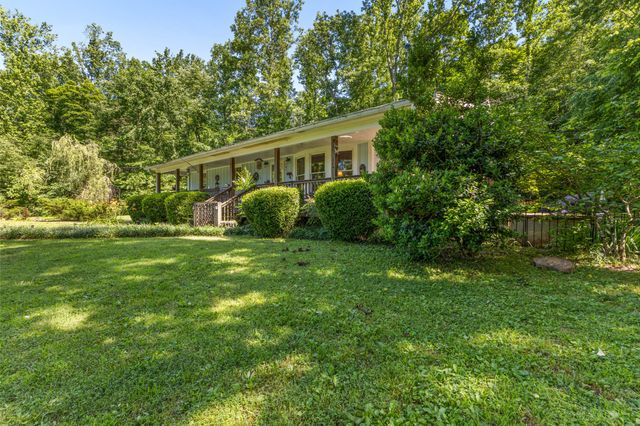 1611 Harpeth Xing, Ashland City, TN 37015