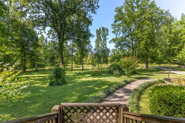 1611 Harpeth Xing, Ashland City, TN 37015
