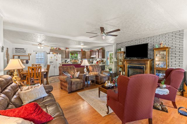 1611 Harpeth Xing, Ashland City, TN 37015