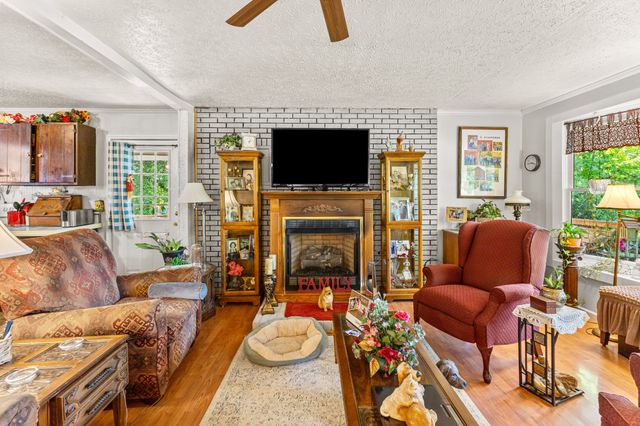 1611 Harpeth Xing, Ashland City, TN 37015