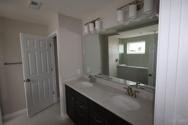 9219 Bottega Drive S, Washington Twp, OH 45458