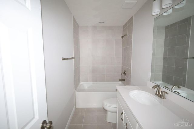 9219 Bottega Drive S, Washington Twp, OH 45458