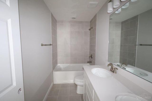 9219 Bottega Drive S, Washington Twp, OH 45458