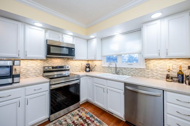 2513 Bristol Terrace, St. Joseph Twp, MI 49085