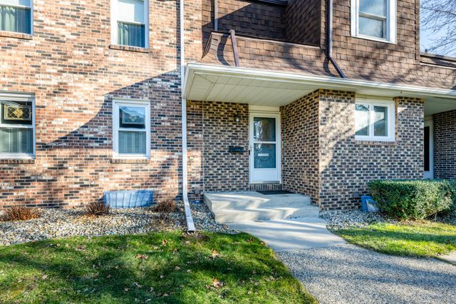 2513 Bristol Terrace, St. Joseph Twp, MI 49085