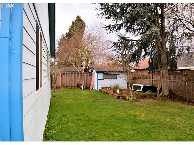 806 Se 151ST Ave, Portland, OR 97233