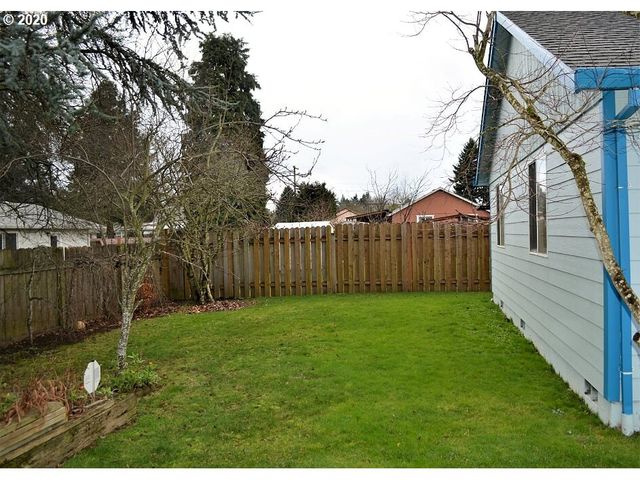 806 Se 151ST Ave, Portland, OR 97233