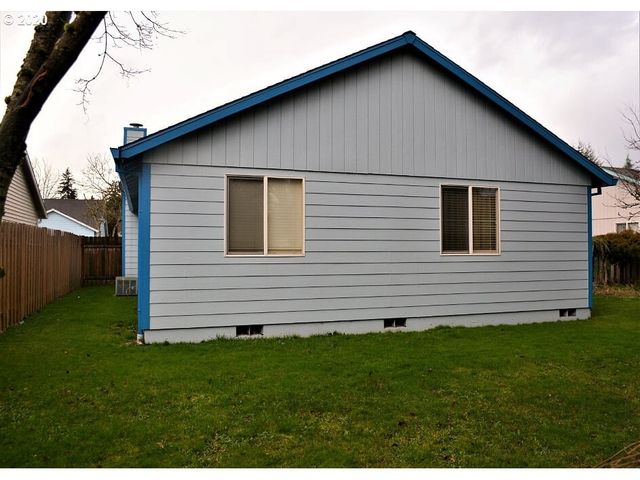 806 Se 151ST Ave, Portland, OR 97233