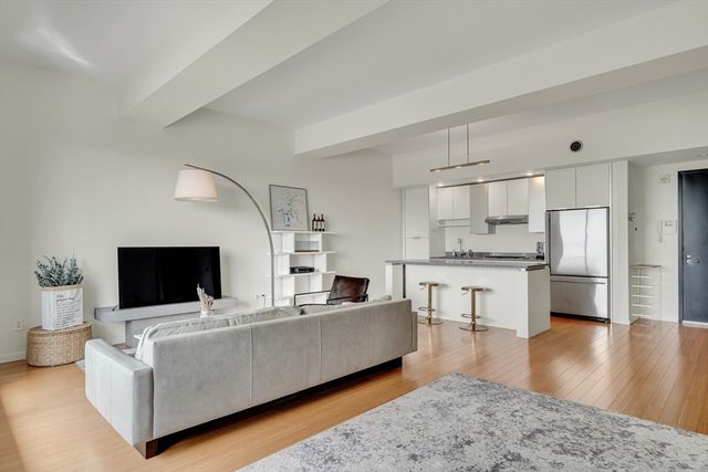 141 Dorchester Ave 906, Boston, MA 02127