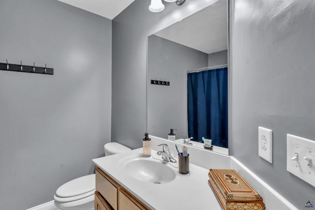 103 Dove Stone Court, Bonaire, GA 31005