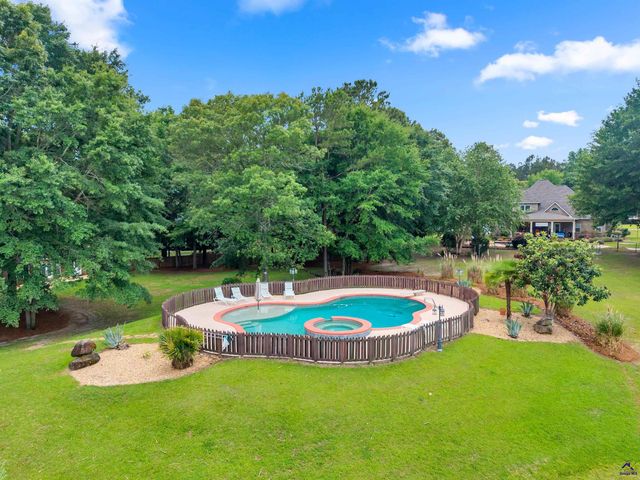 103 Dove Stone Court, Bonaire, GA 31005