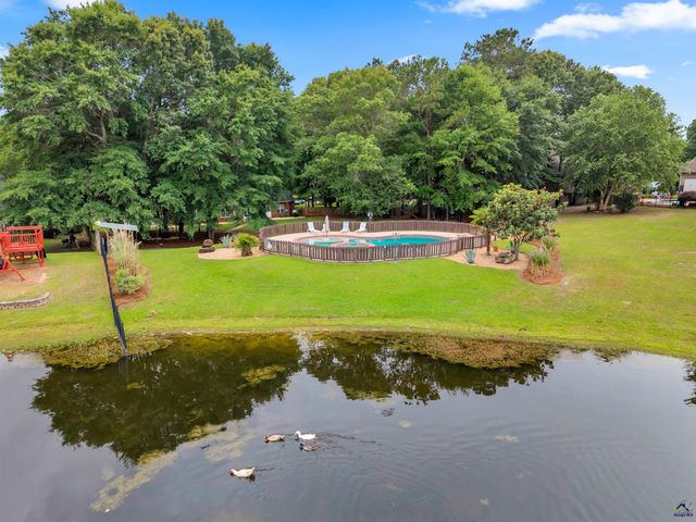 103 Dove Stone Court, Bonaire, GA 31005