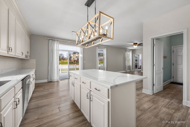 3084 Seekonk Avenue, Elgin, IL 60124