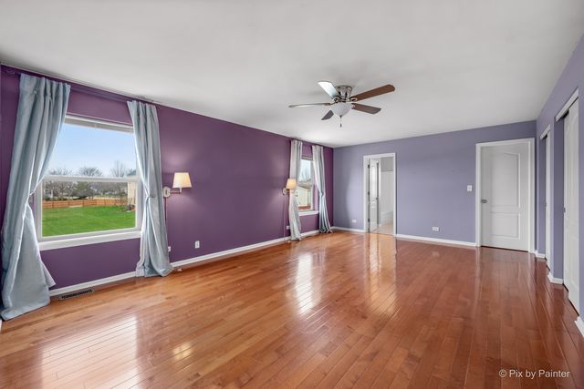 3084 Seekonk Avenue, Elgin, IL 60124