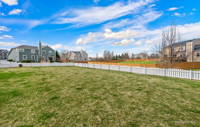 3084 Seekonk Avenue, Elgin, IL 60124