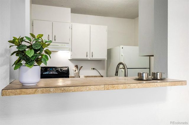 2281 S Vaughn Way 118A, Aurora, CO 80014