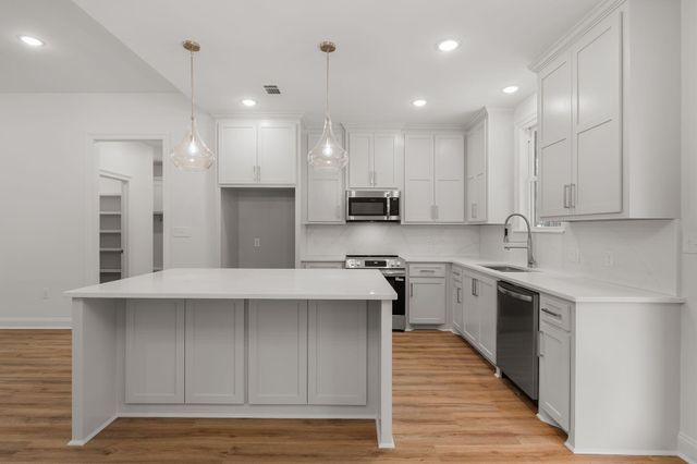 585 J C Burt Rd., Hattiesburg, MS 39401