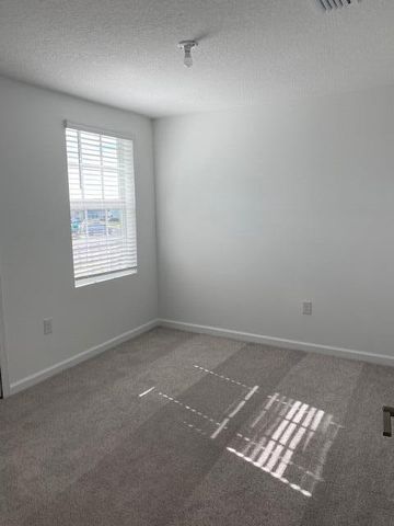 622 Papillon Street SW, Palm Bay, FL 32908