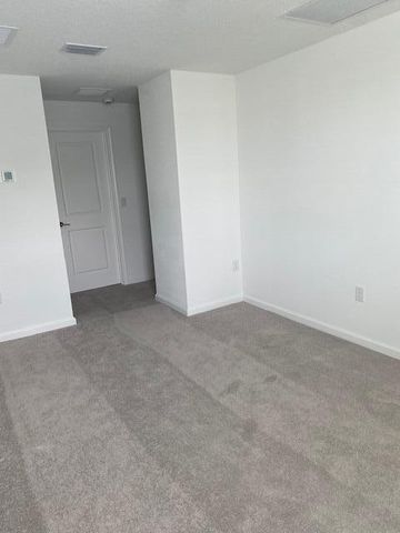 622 Papillon Street SW, Palm Bay, FL 32908