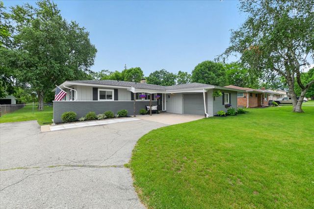 5845 OLYMPIC Parkway, Waterford Twp, MI 48329
