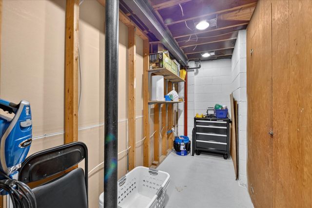 5845 OLYMPIC Parkway, Waterford Twp, MI 48329