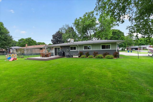 5845 OLYMPIC Parkway, Waterford Twp, MI 48329